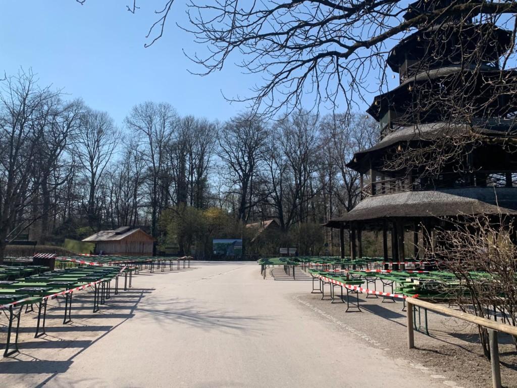 No runners, no beer drinkers at the Chinese Tower in Munich