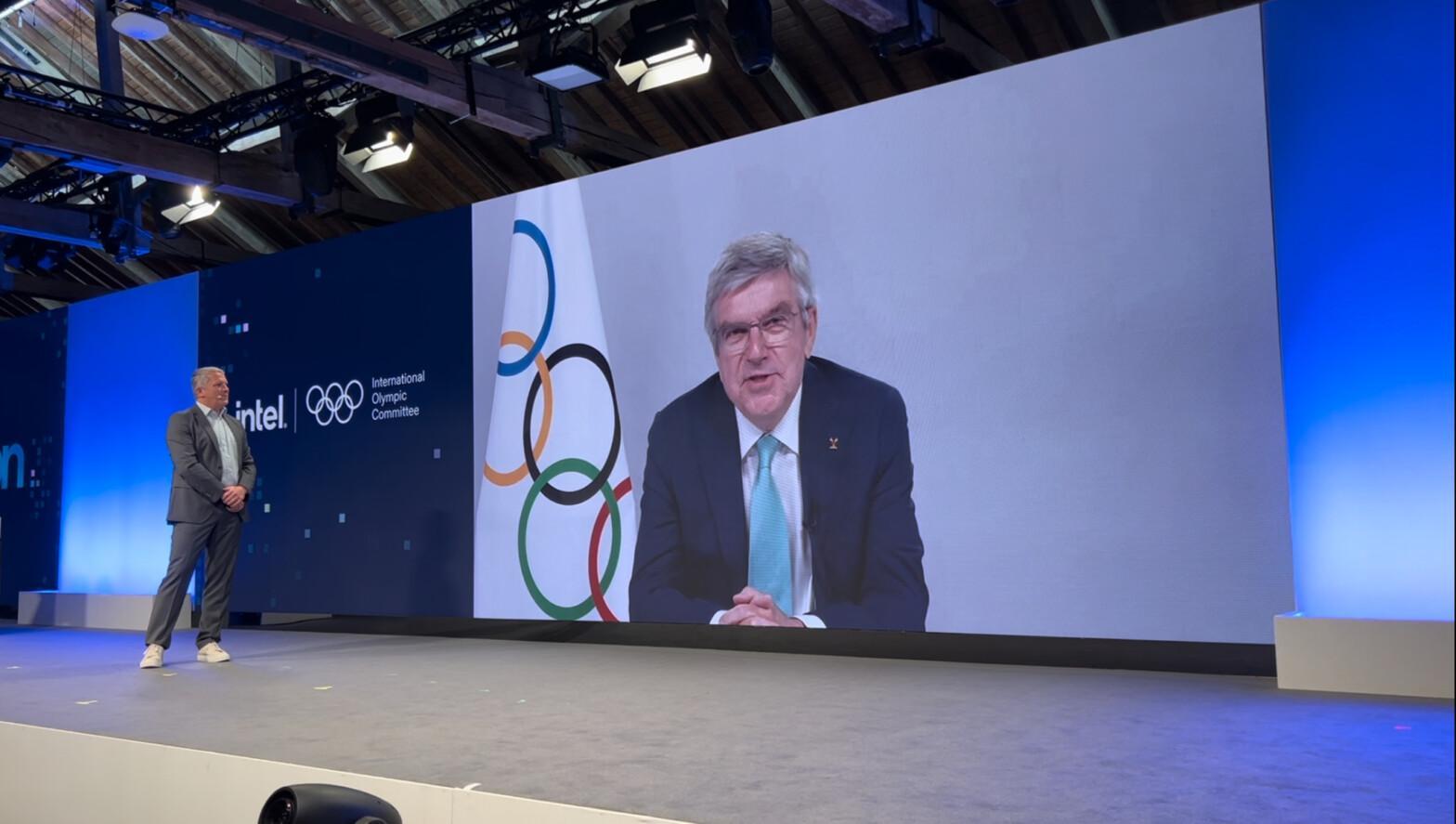Christoph Schell interviewing Thomas Bach